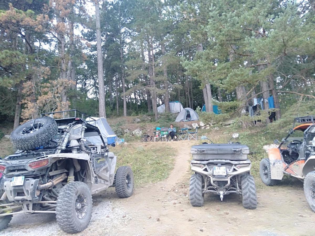 Camping Du Lac Saint-Julien-du-Verdon Ngoại thất bức ảnh