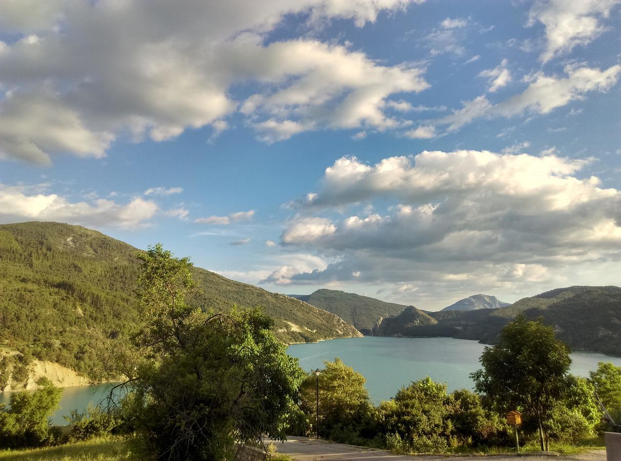 Camping Du Lac Saint-Julien-du-Verdon Ngoại thất bức ảnh