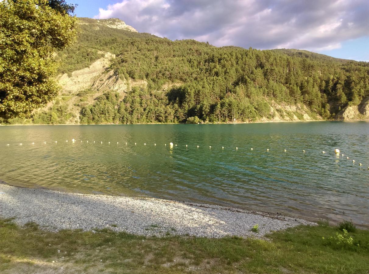 Camping Du Lac Saint-Julien-du-Verdon Ngoại thất bức ảnh